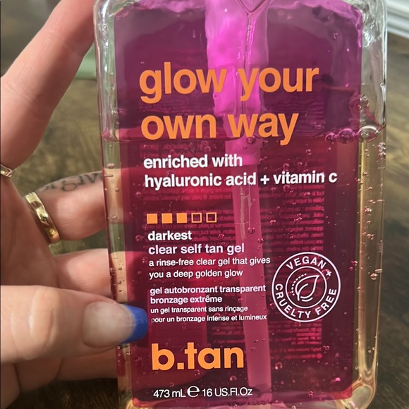 Glow Your Own Way Self Tan Gel - Pink - Picture 4 of 4